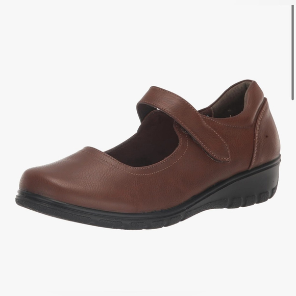 NEW Cognac Easy Street Women's Archer Mary Jane Flat 7.5 $60 - Picture 1 of 9